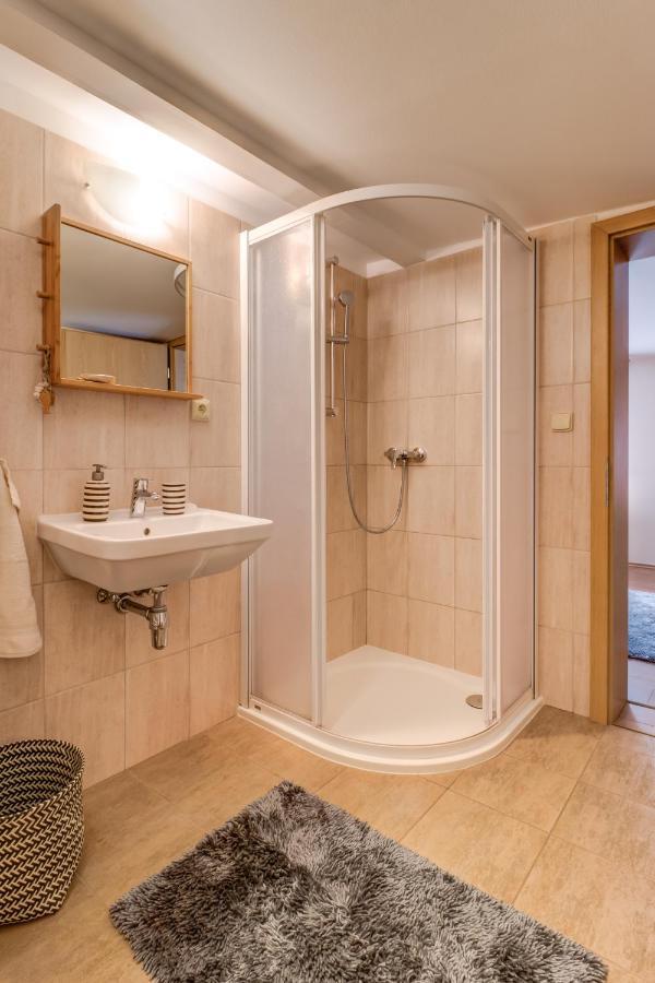 Africa House Apartment ซลีน ภายนอก รูปภาพ